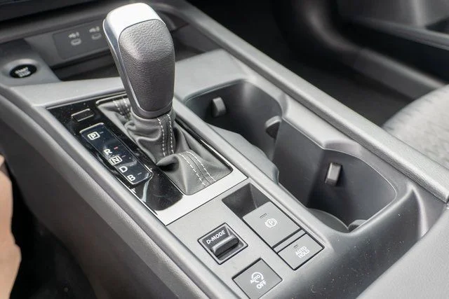 New 2027 Atlantic Gray Metallic Nissan SV image 19