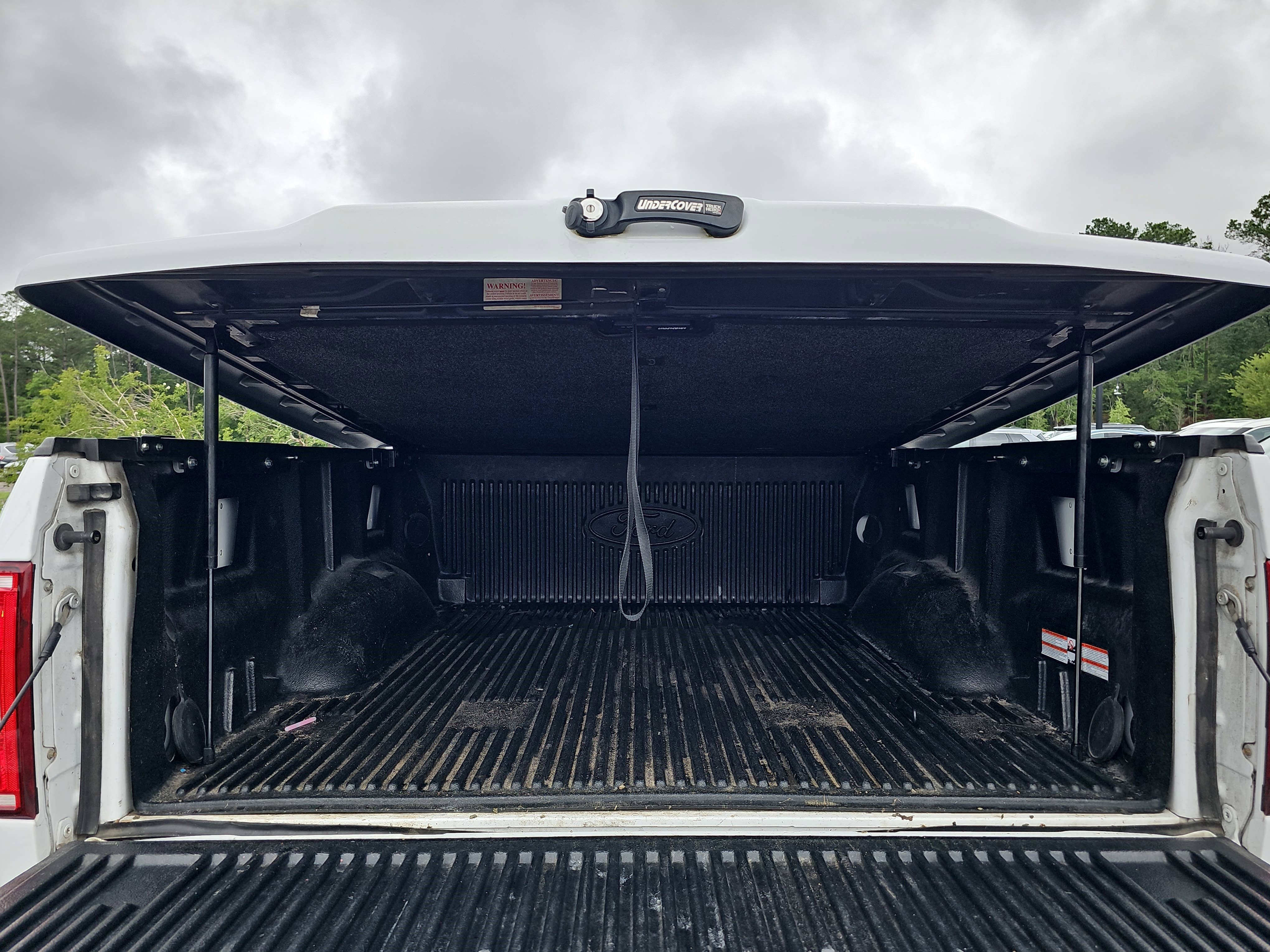 Used 2018 Oxford White Ford XLT image 13
