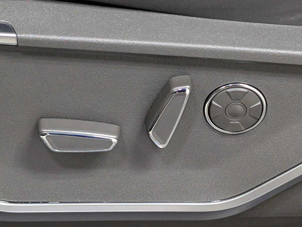 New 2026 Agate Black Metallic Ford Platinum® image 18
