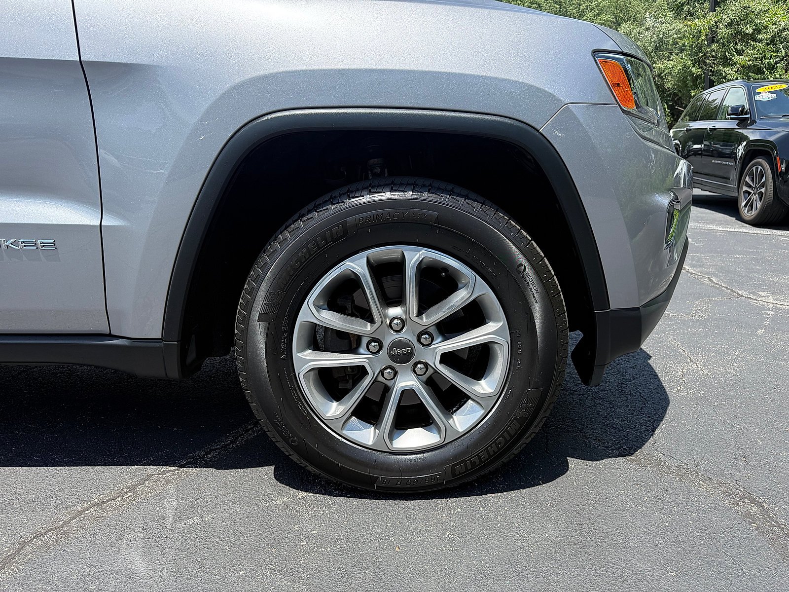 Used 2016 Billet Silver Metallic Clearcoat Jeep Limited image 10