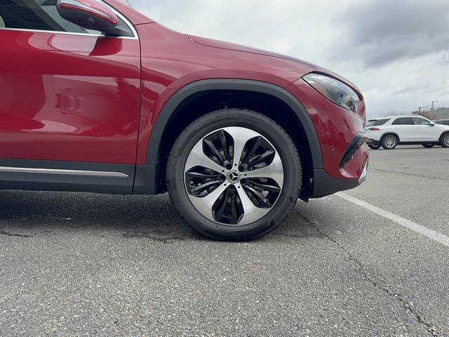 New 2026 MANUFAKTUR Patagonia Red Metallic Mercedes-Benz GLA 250 4MATIC® image 26