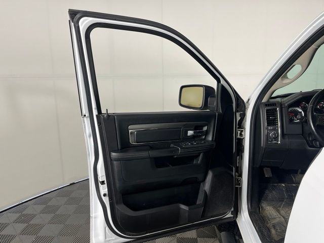 Used 2015 White Ram Sport image 10