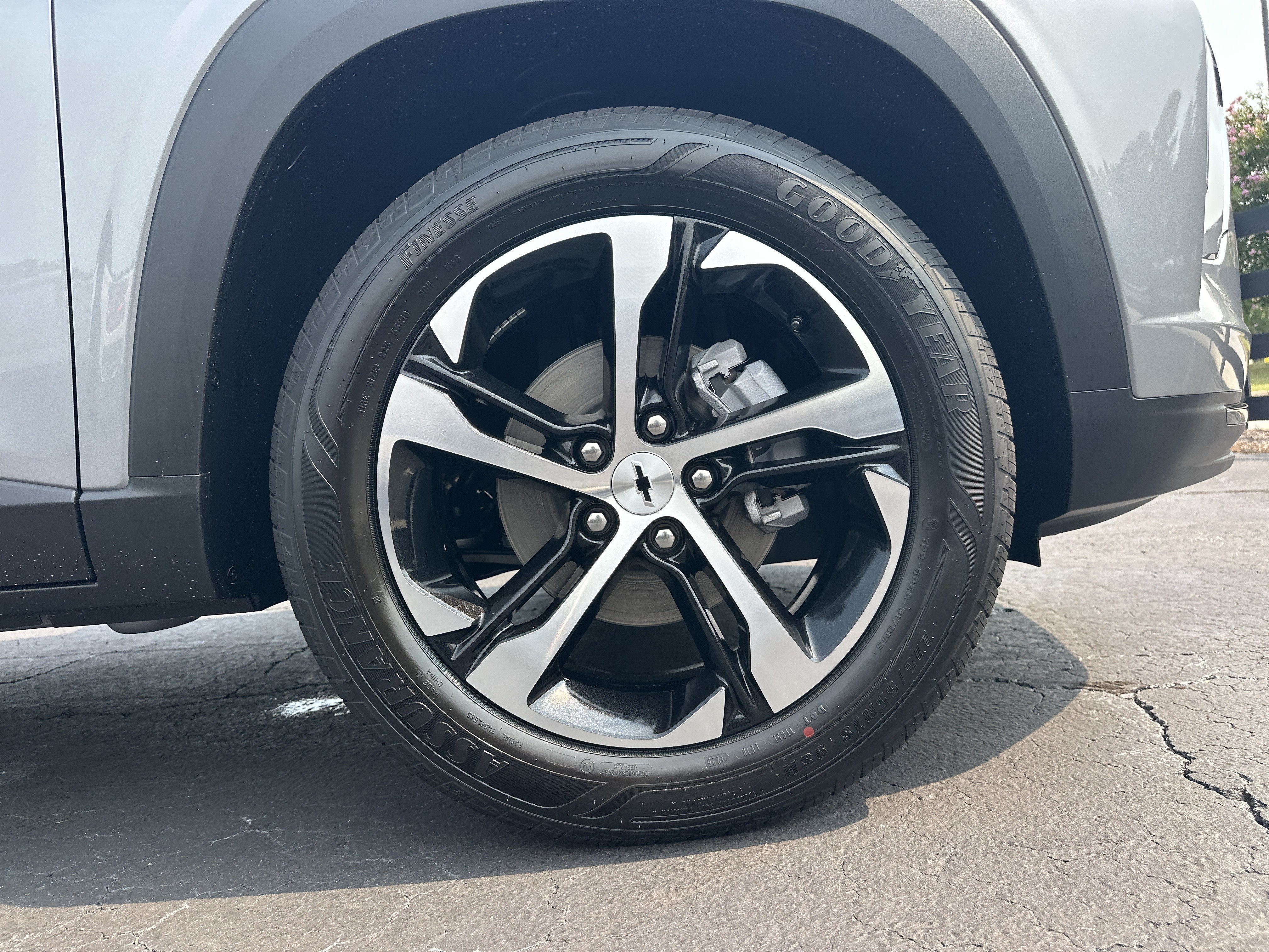 New 2026 Sterling Gray Metallic Chevrolet 1RS image 13