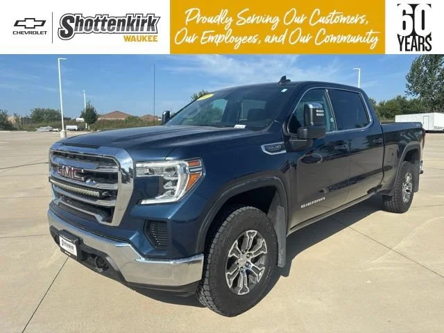 Used 2021 Pacific Blue Metallic GMC SLE image 1