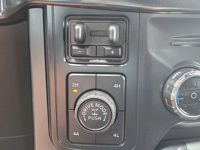 New 2026 Silver Metallic Ford Tremor image 30