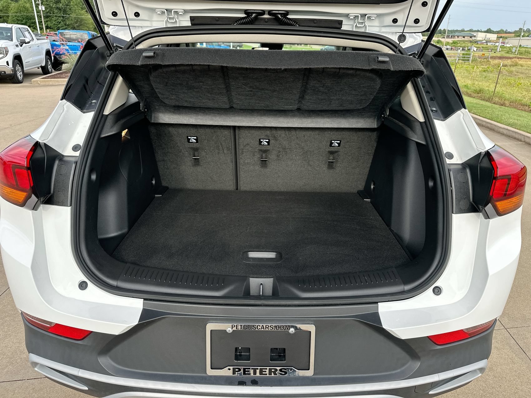 Used 2023 Summit White Buick Preferred image 22