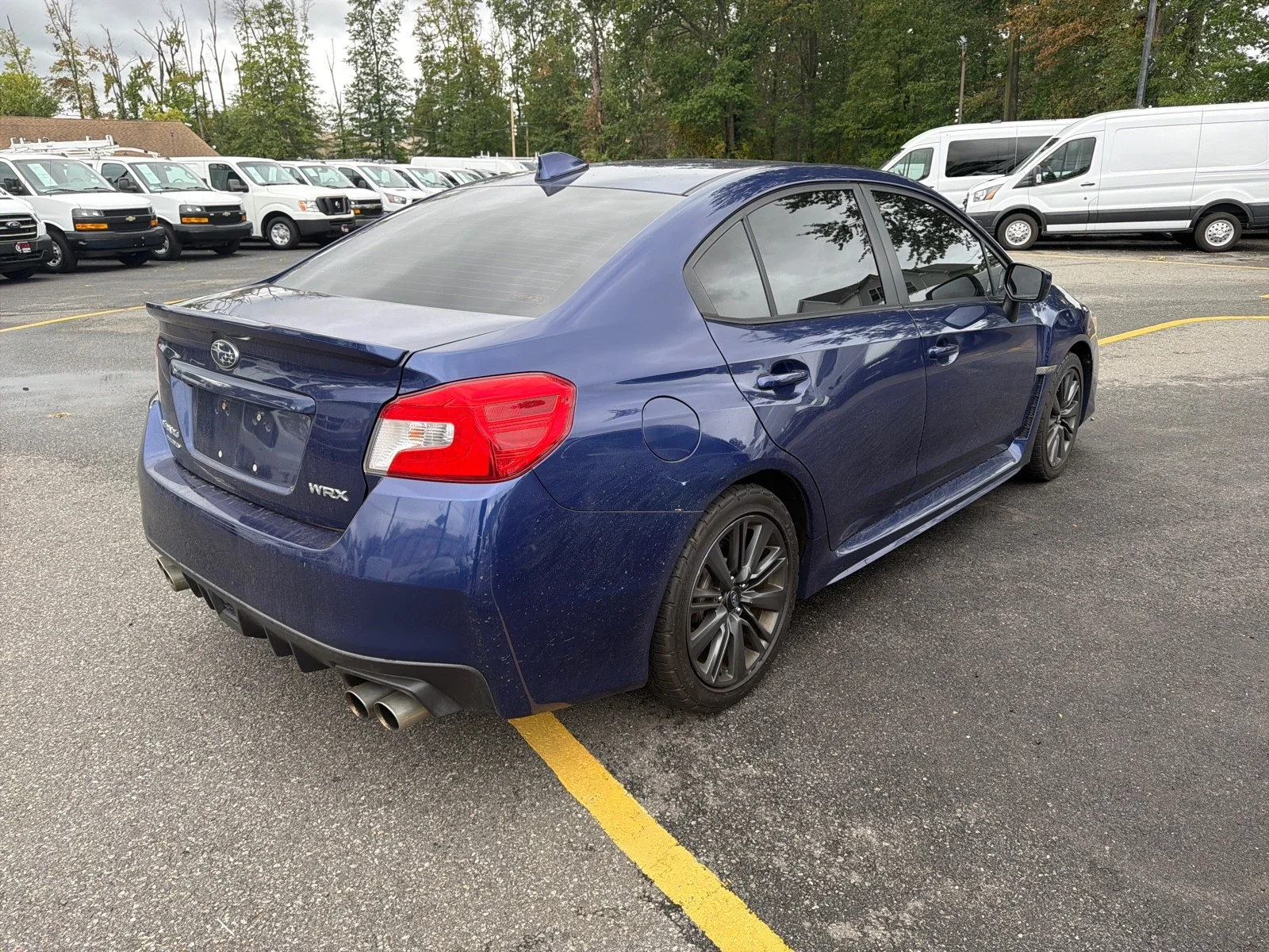 Used 2017  Subaru  image 6
