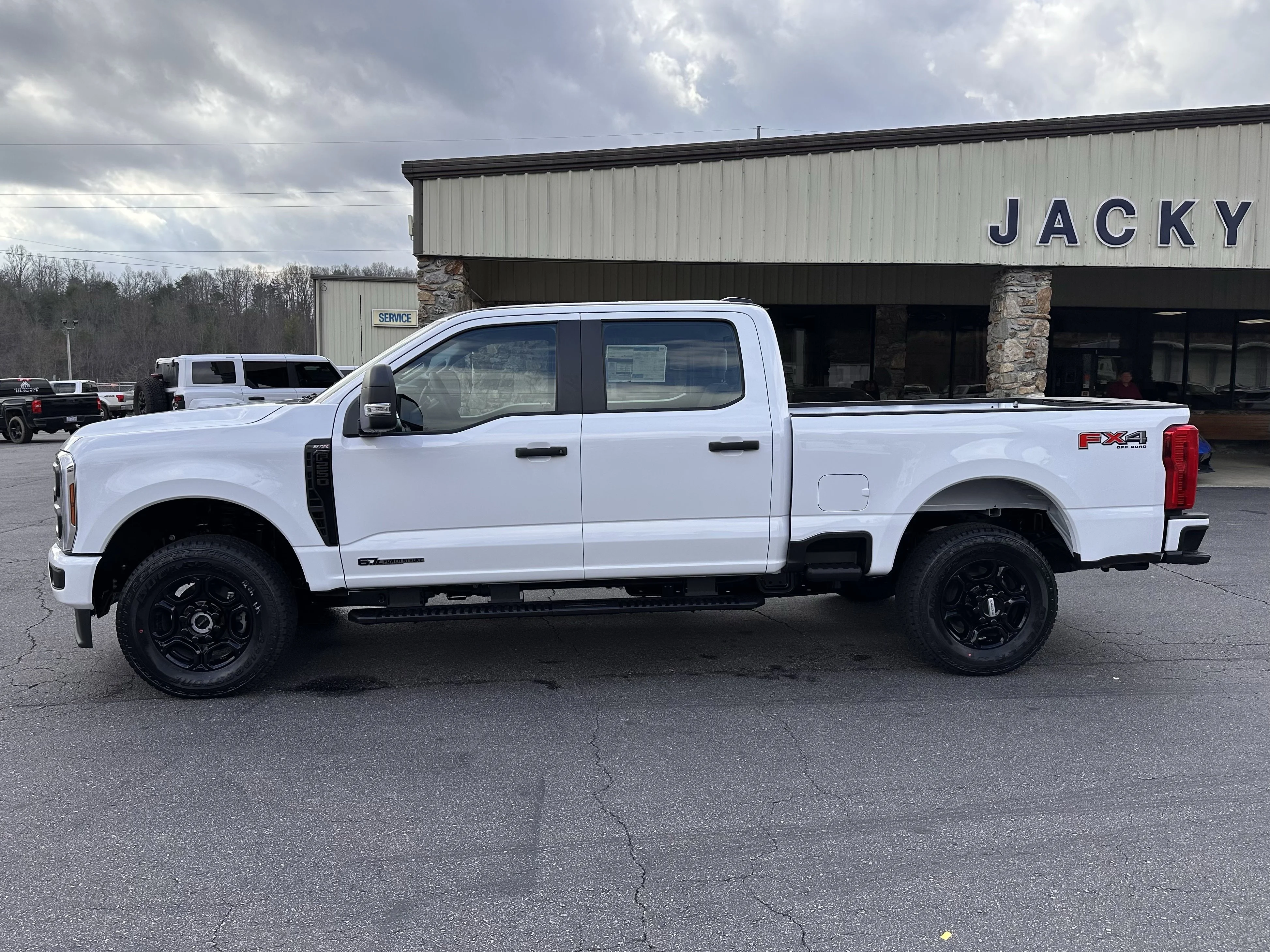 2026 Ford F-250 XL 4x4 Crew Cab 6-3/4' Box's photo