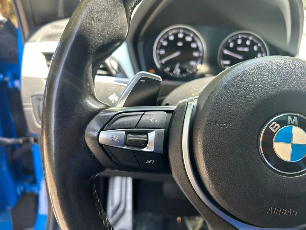 Used 2018 Blue BMW xDrive28i image 23