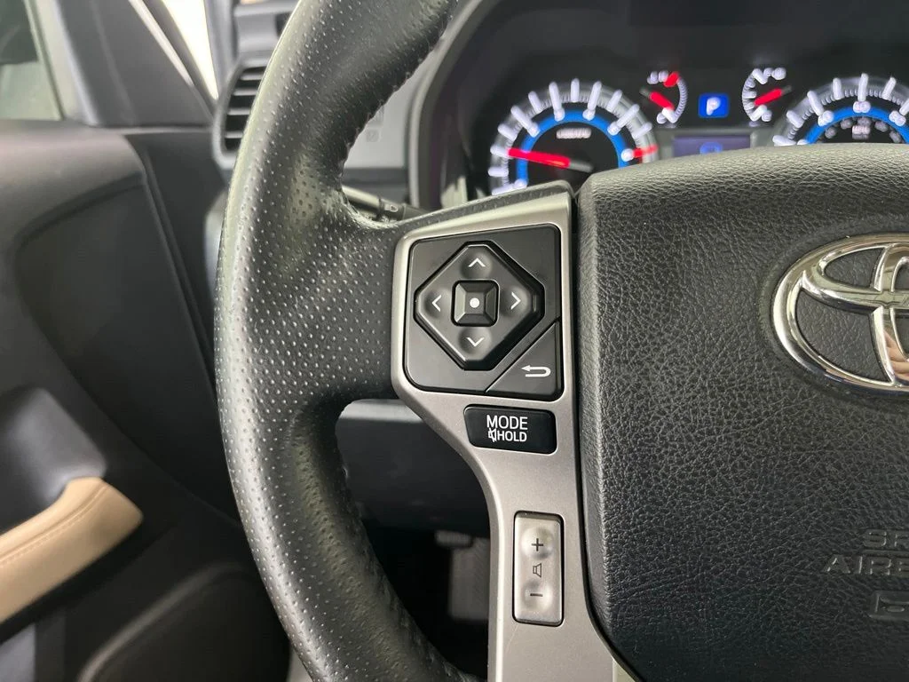 Used 2018 White Toyota SR5 Premium image 7