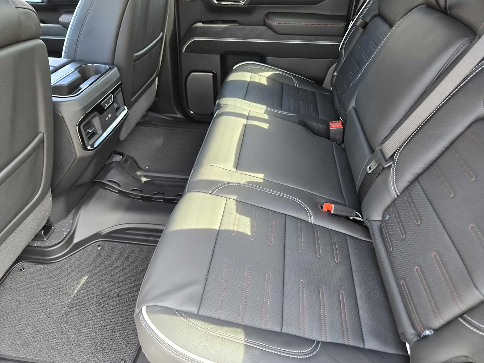2026 GMC Sierra 2500HD AT4X - Photo 18