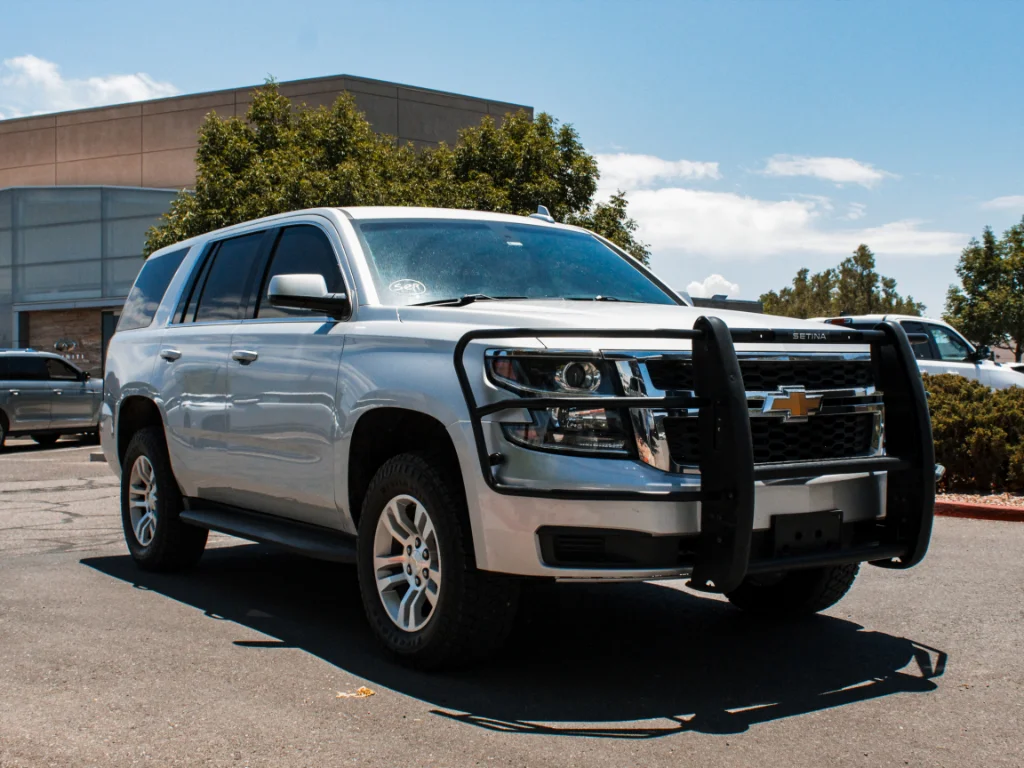 Used 2018 Silver Chevrolet  image 3