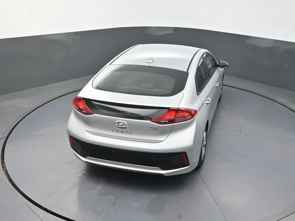 Used 2018 Silver Hyundai Blue image 20