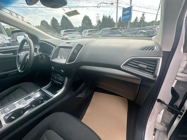 Used 2019 White Ford SEL image 32