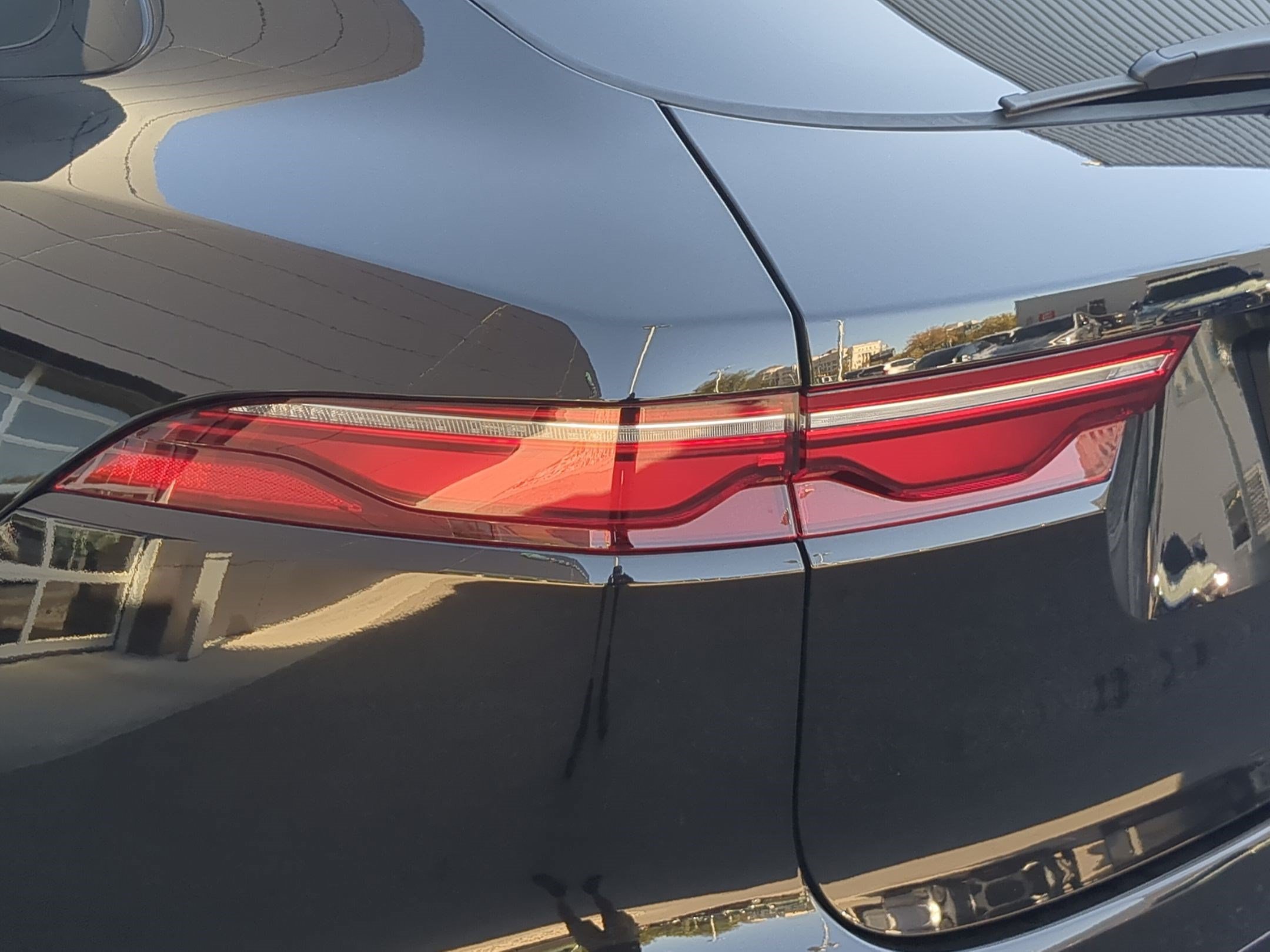 2026 Jaguar F-Pace R-Dynamic S - Photo 10