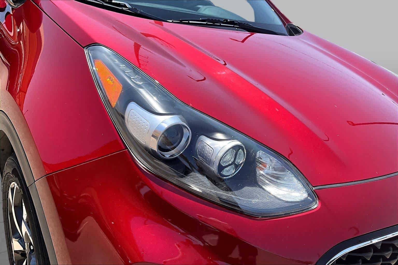 Used 2021 Hyper Red Kia LX image 27