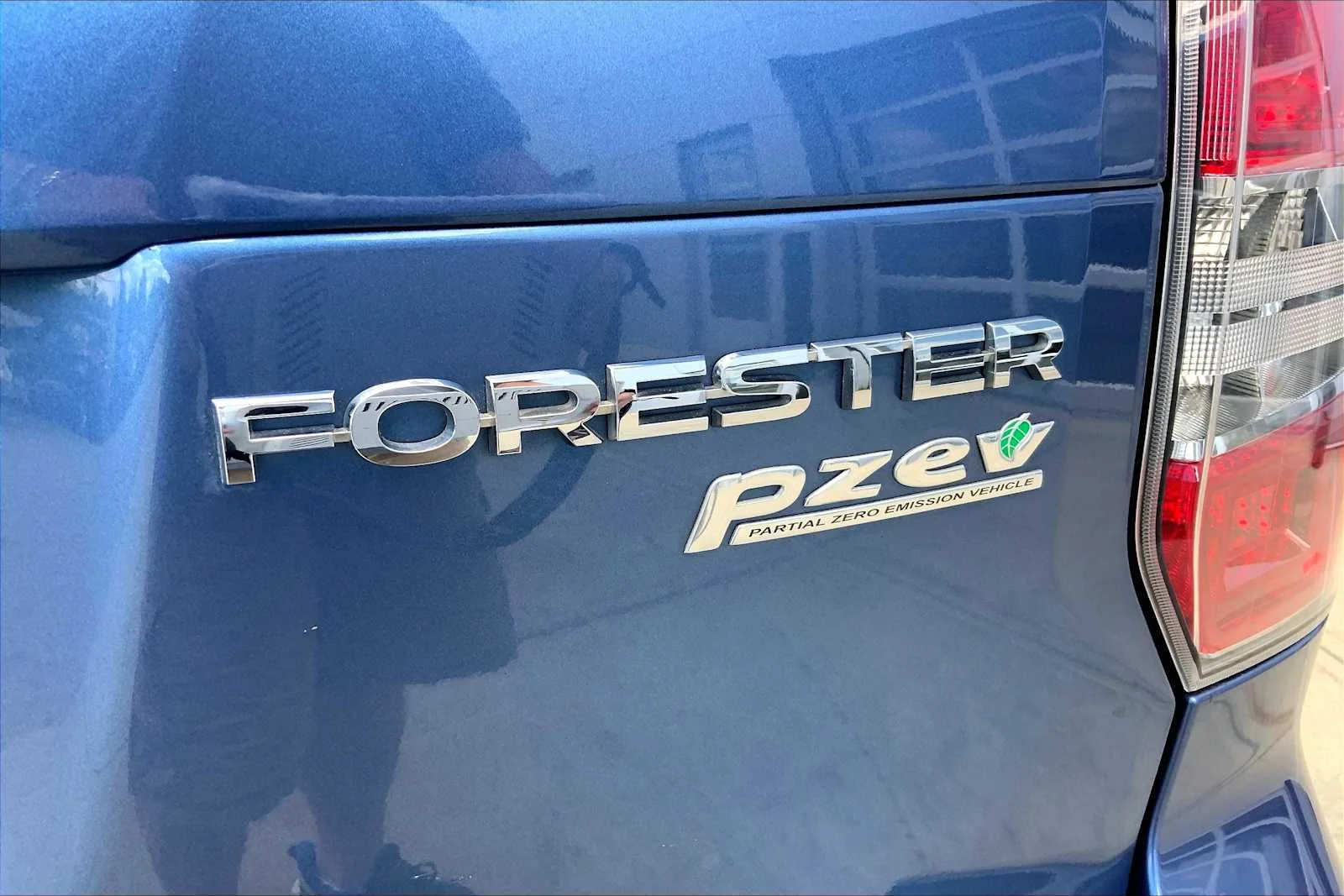 Used 2016 Quartz Blue Pearl Subaru 2.5i Limited image 10