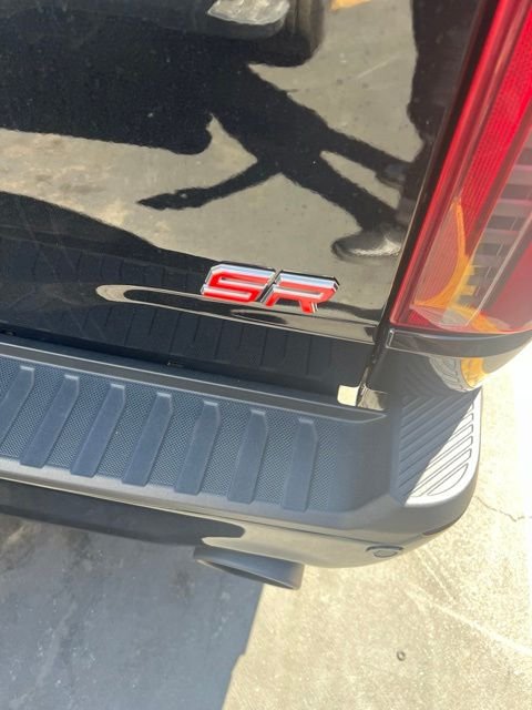 Used 2024 Agate Black Metallic Ford XLT image 7