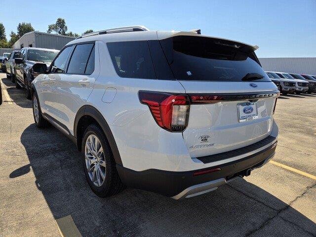 New 2026 Star White Metallic Tri-Coat Ford Platinum™ image 3