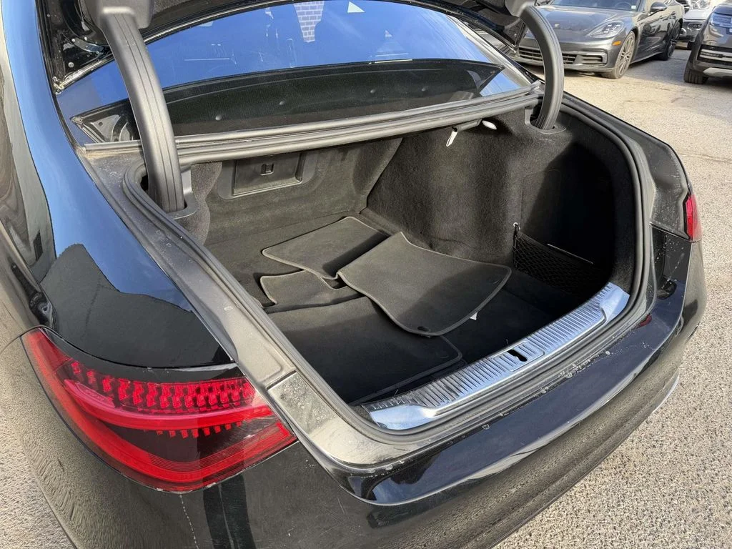 Used 2022  Mercedes-Benz S 500 image 21