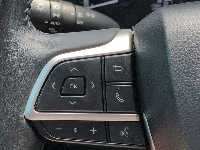 Certified Used 2024 2024 TOYOTA HIGHLANDER XLE Toyota XLE image 24