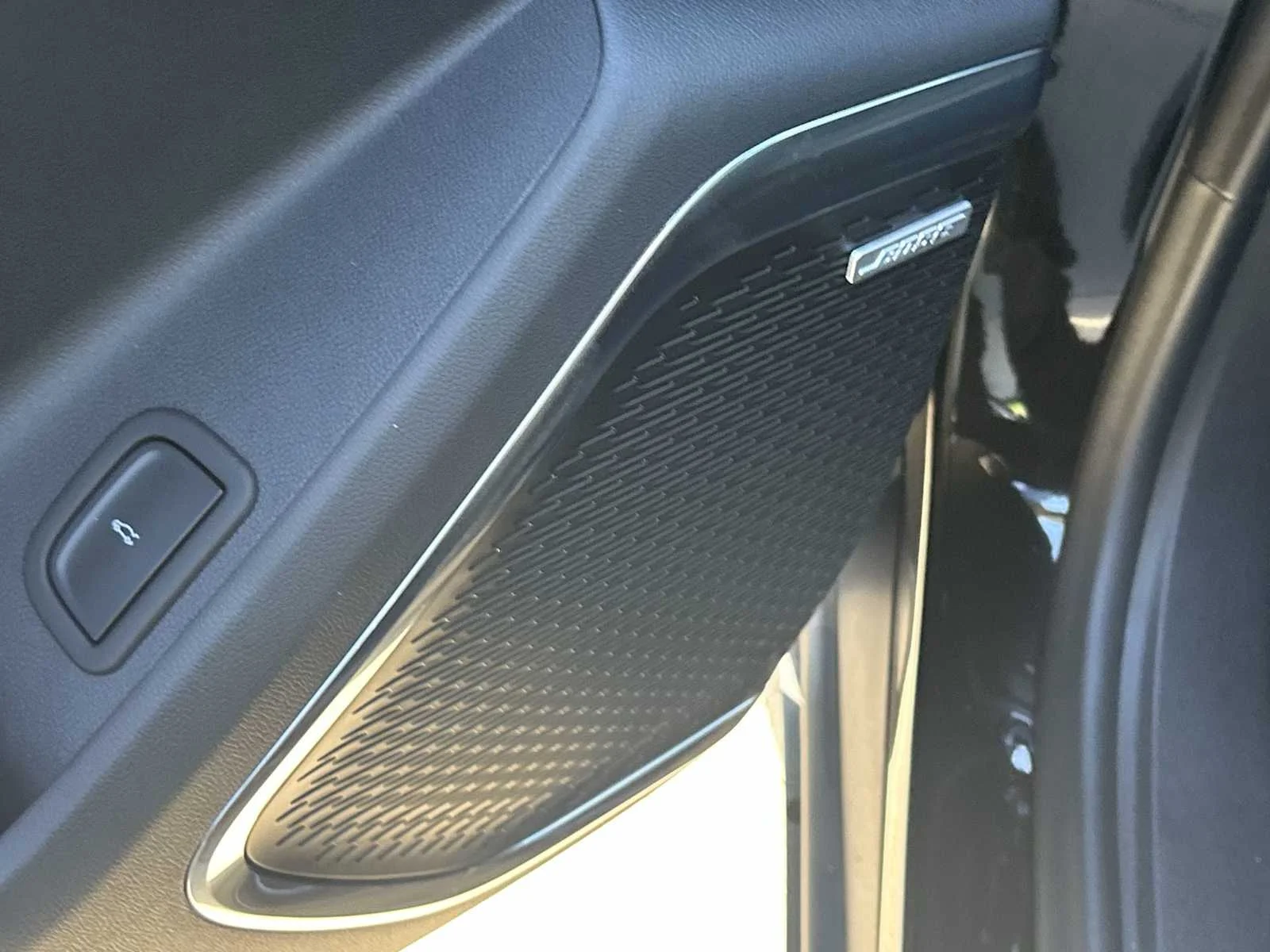 2027 GMC Acadia Elevation - Photo 24