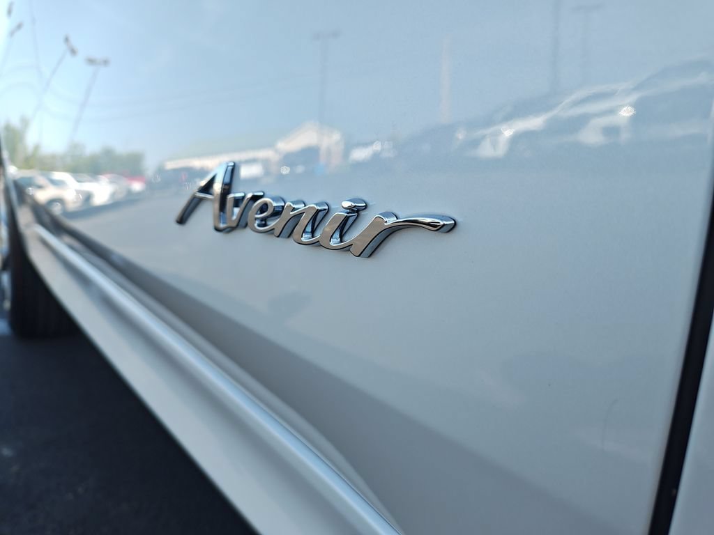 New 2026 White Frost Tricoat Buick Avenir image 26