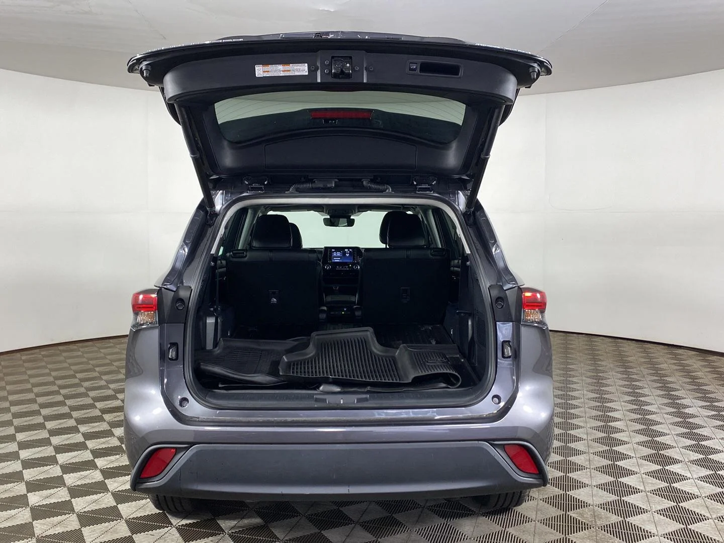Used 2021 Magnetic Gray Metallic Toyota XLE image 33
