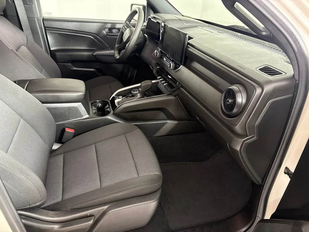 Used 2026 White Chevrolet Trail Boss image 18