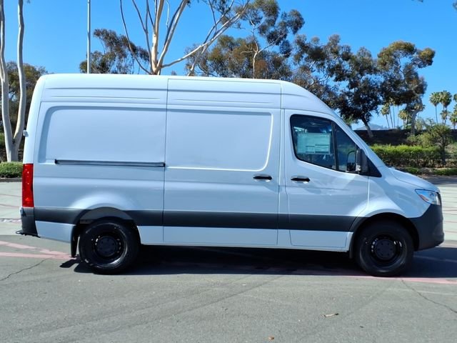 New 2026 White Mercedes-Benz Cargo 144 WB image 22