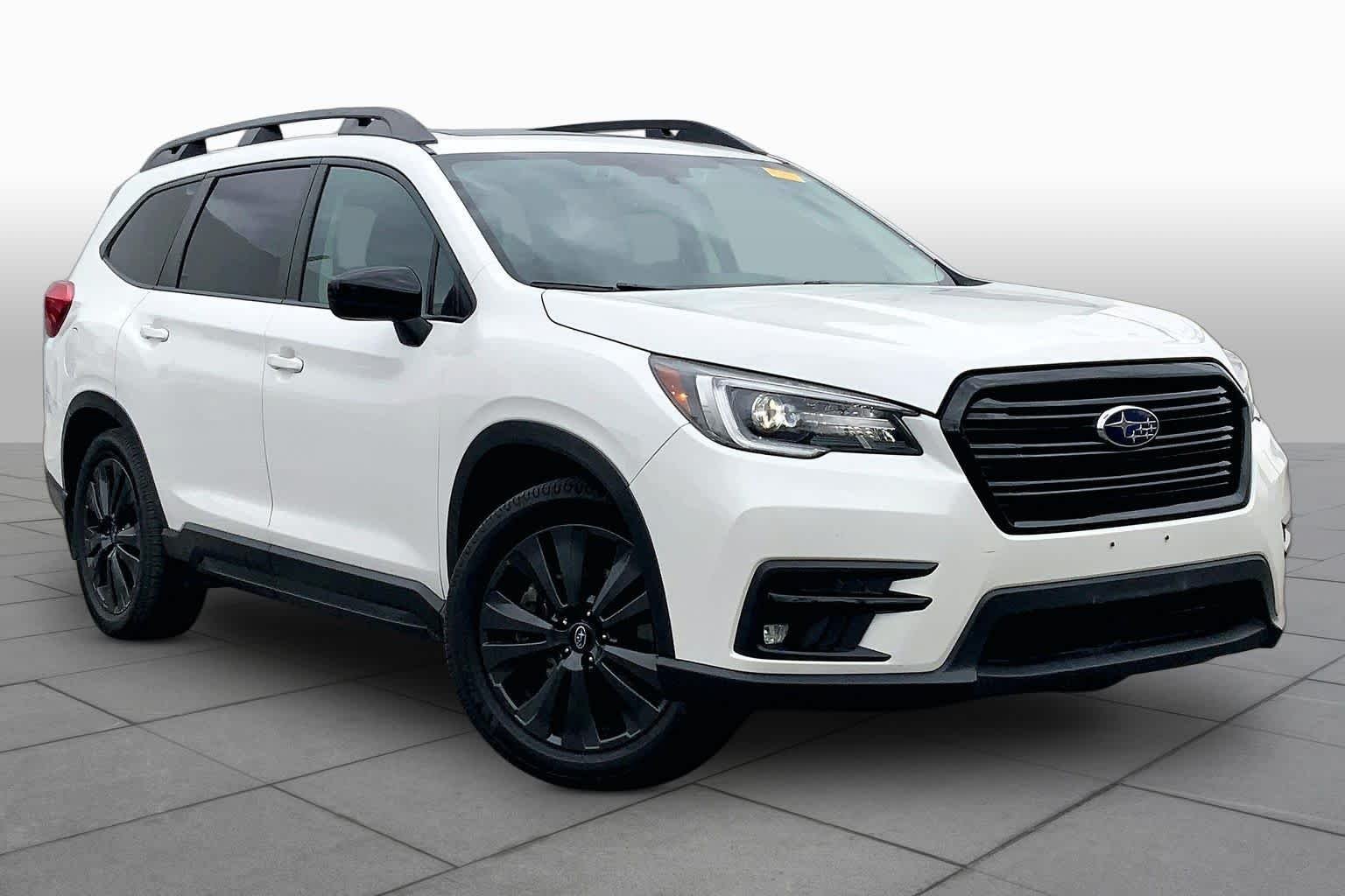 Used 2022 Crystal White Pearl Subaru Onyx Edition image 2
