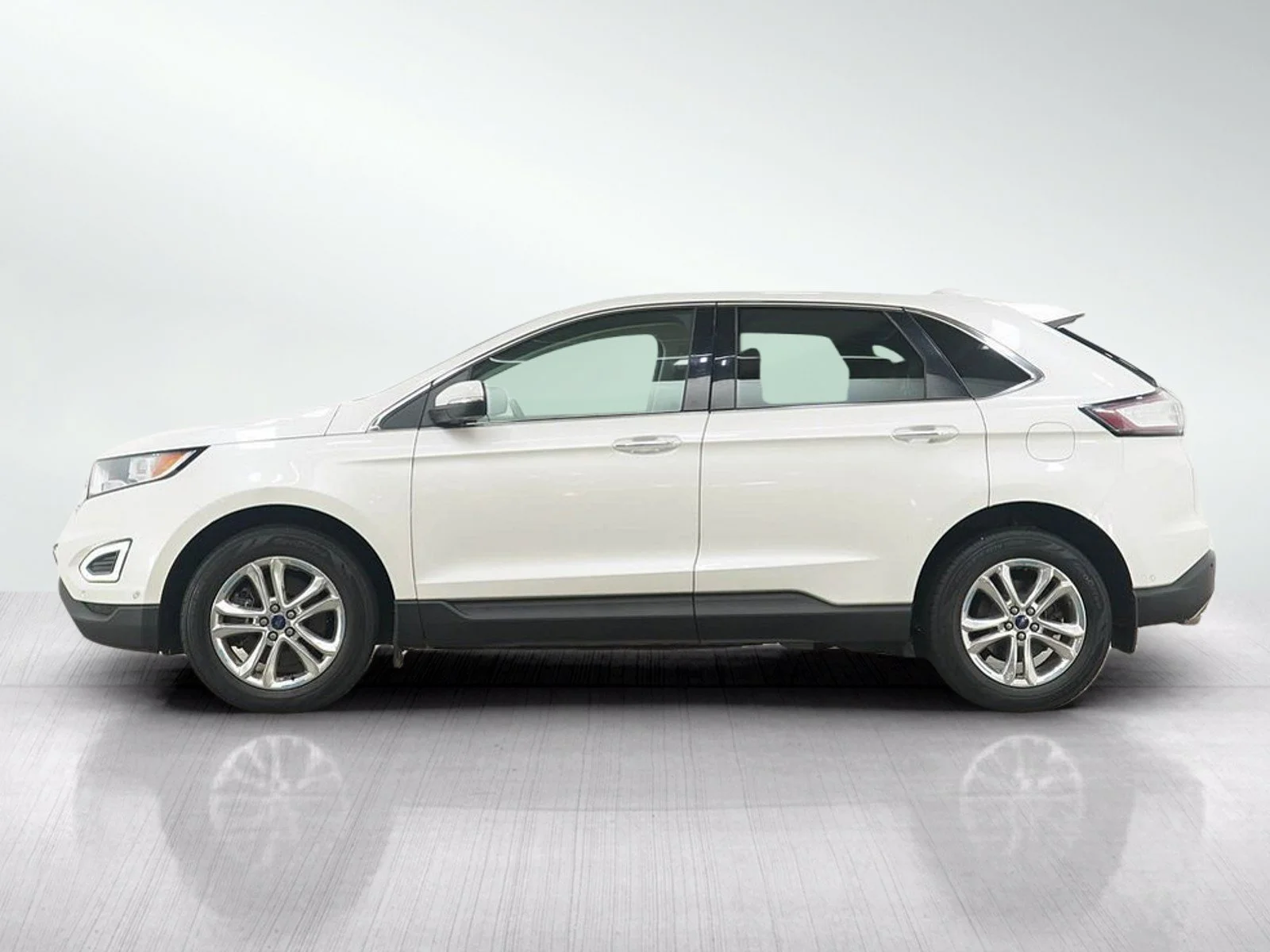 Used 2015 Ford Edge Titanium with VIN 2FMPK4K86FBB77674 for sale in Burnsville, Minnesota