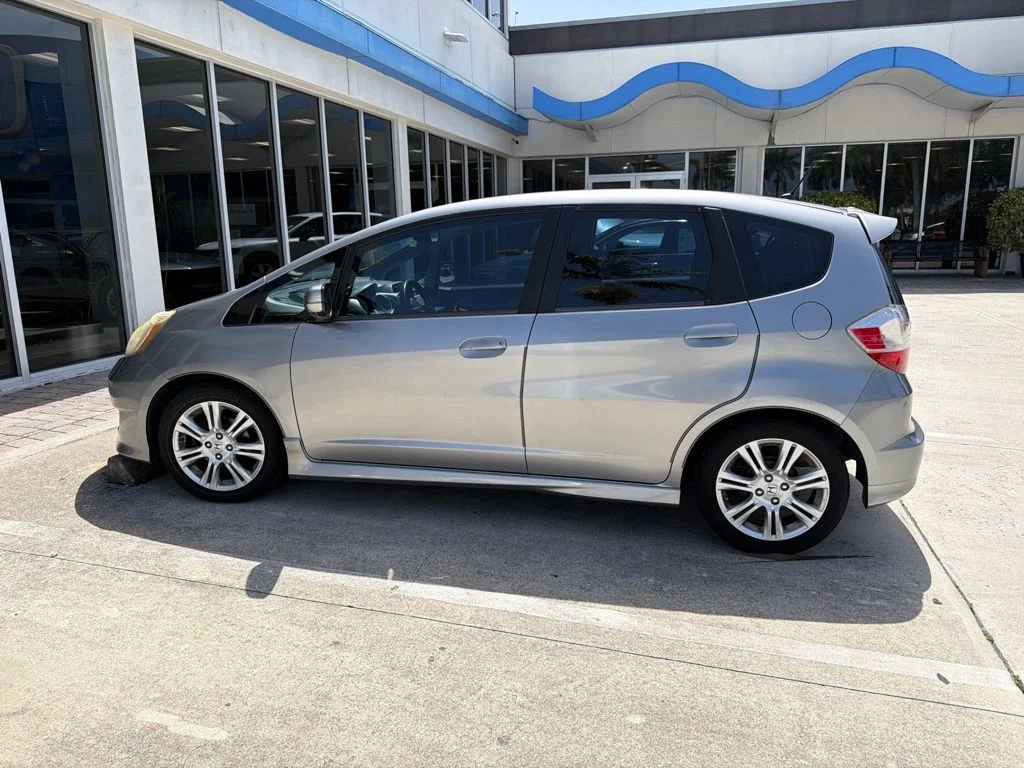 Used 2010 Storm Silver Metallic Honda Sport image 9
