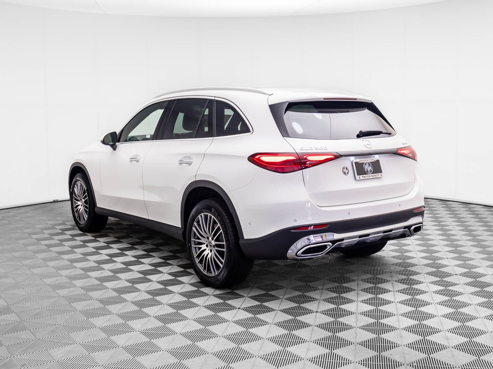 New 2026 Polar White Mercedes-Benz GLC 300 image 39