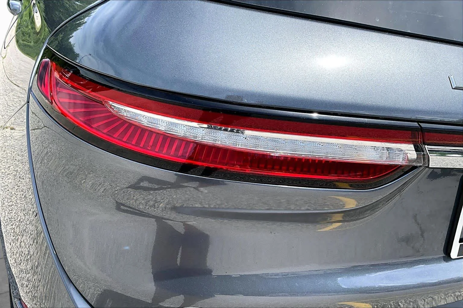 Used 2023 Asher Gray Clearcoat Metallic Lincoln Standard image 28