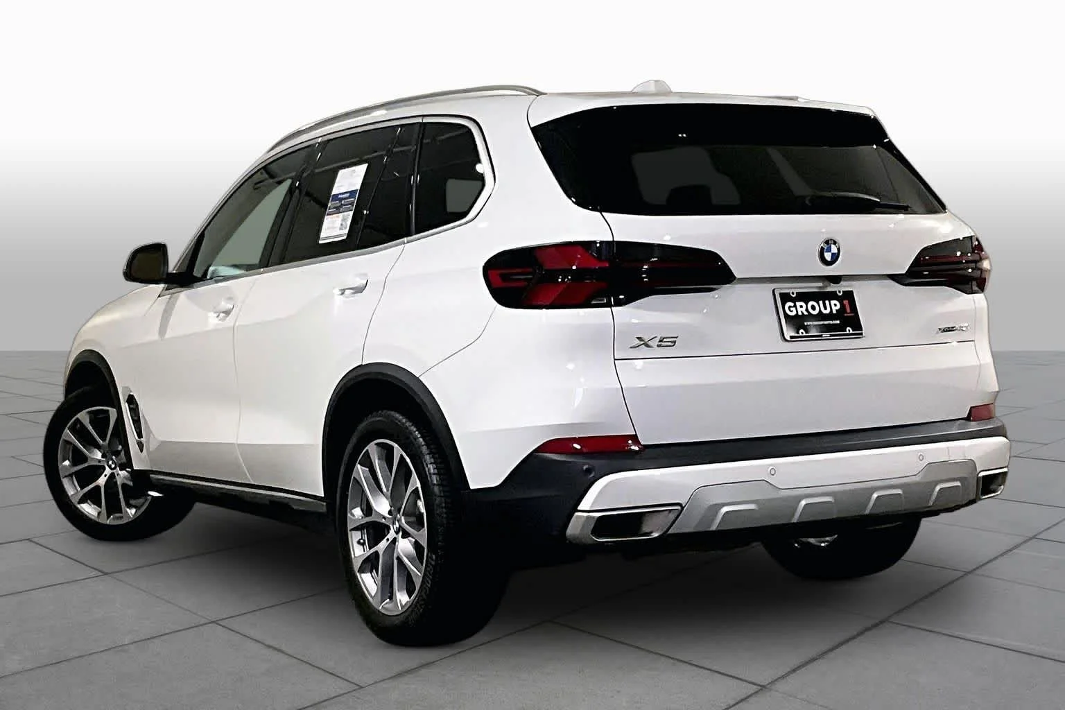 Certified Used 2024 Alpine White BMW xDrive40i image 11