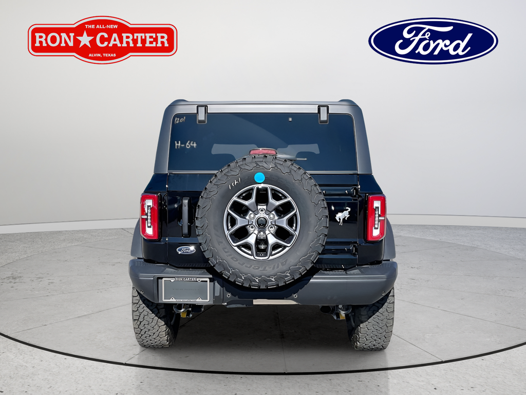 New 2025 Shadow Black Ford Badlands image 4