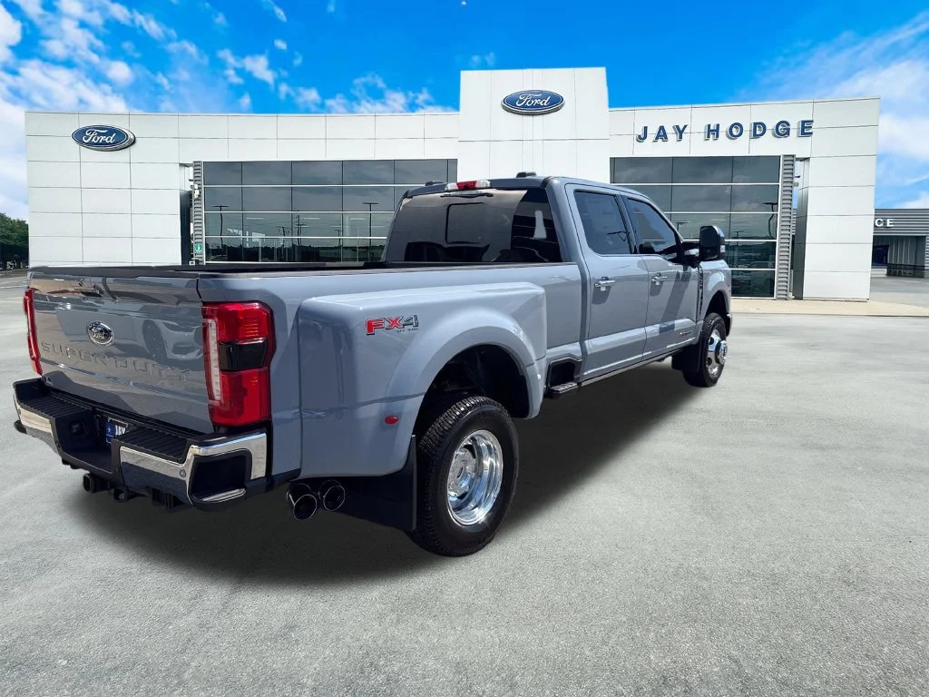 New 2026 Glacier Gray Metallic Tri-Coat Ford F-350® Lariat® image 6