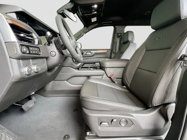 2026 GMC Yukon XL Denali - Photo 15