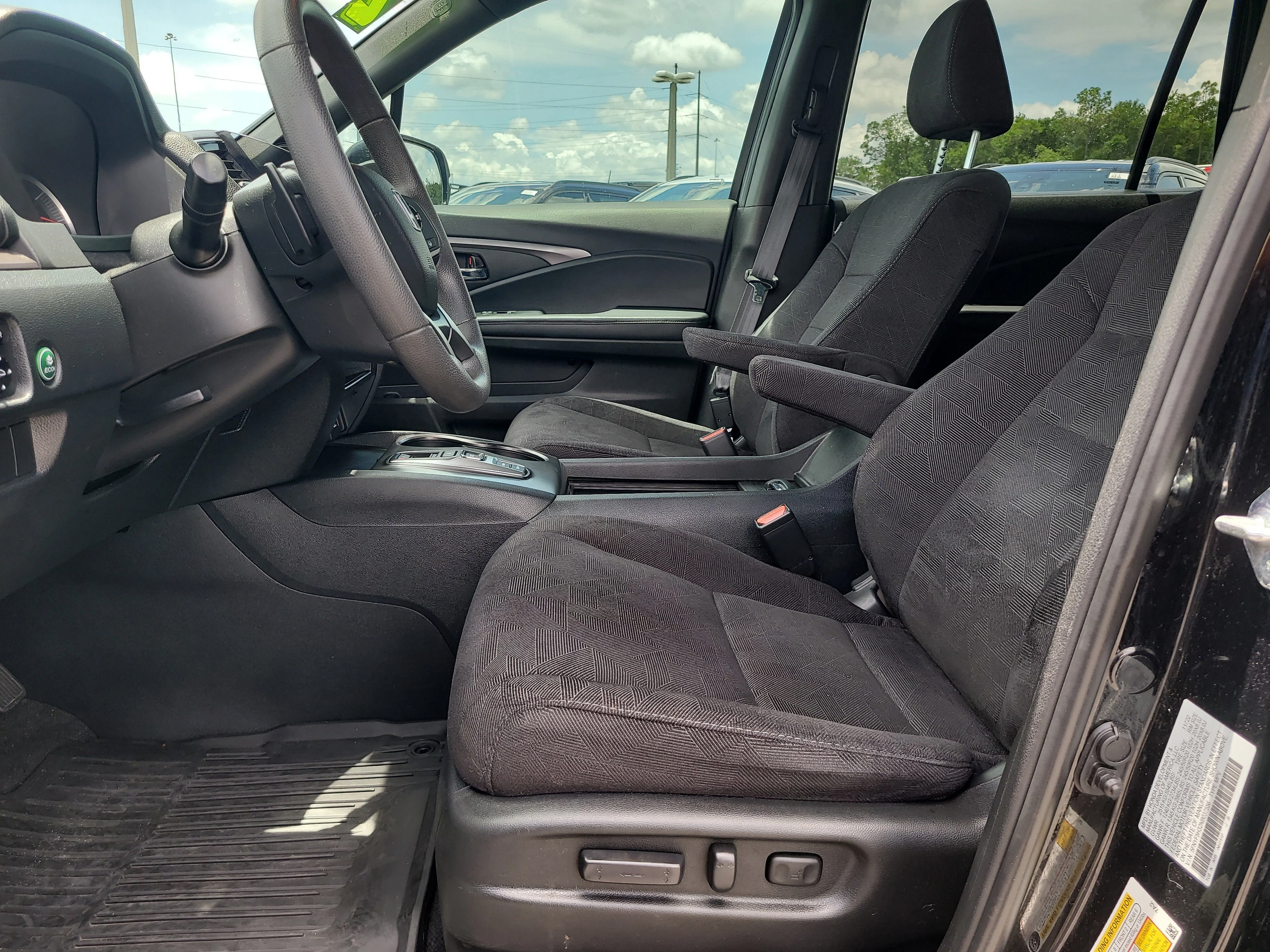 Used 2022  Honda Sport image 17