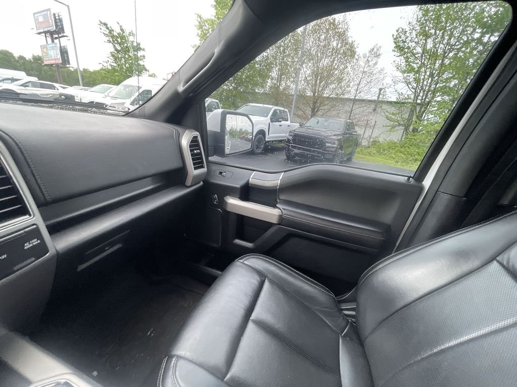 Used 2020 White Ford Lariat image 11