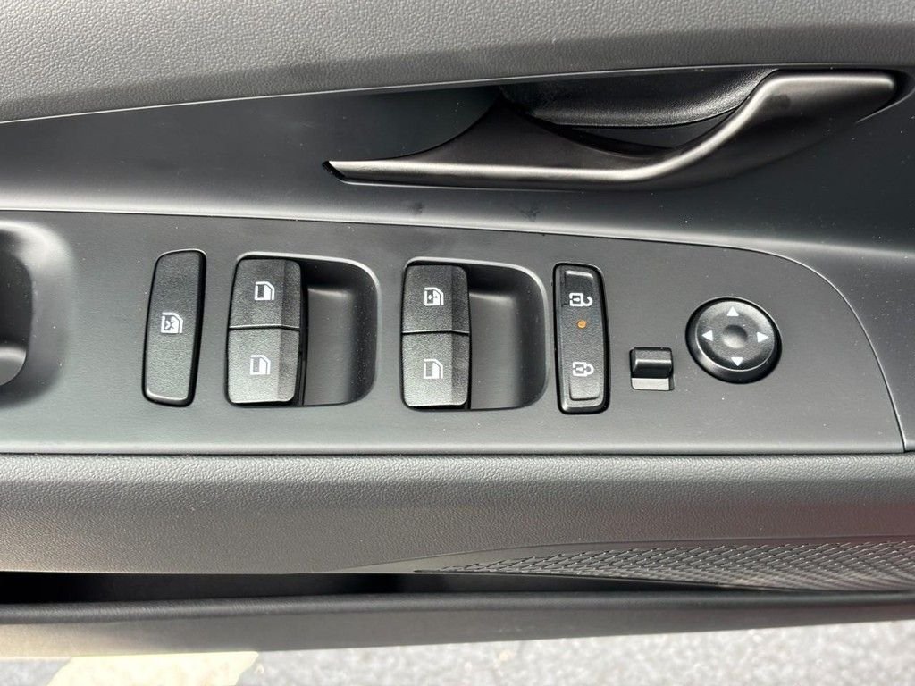 2026 Hyundai Elantra SEL Sport - Photo 17