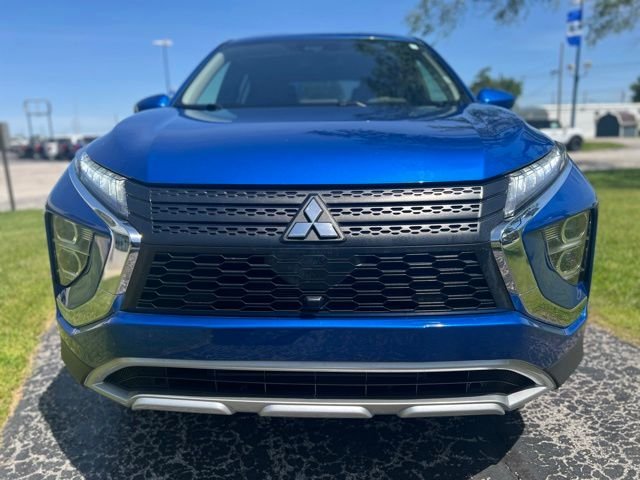 Used 2024 Blue Mitsubishi SE image 3