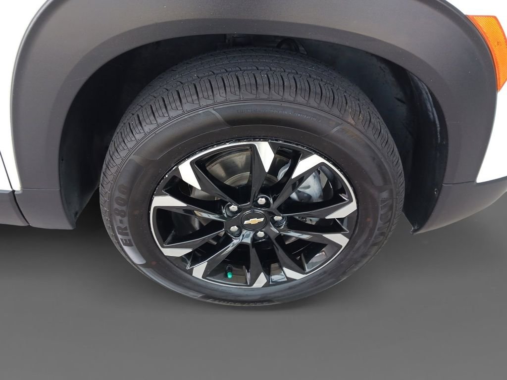 Used 2023 White Chevrolet LT image 16