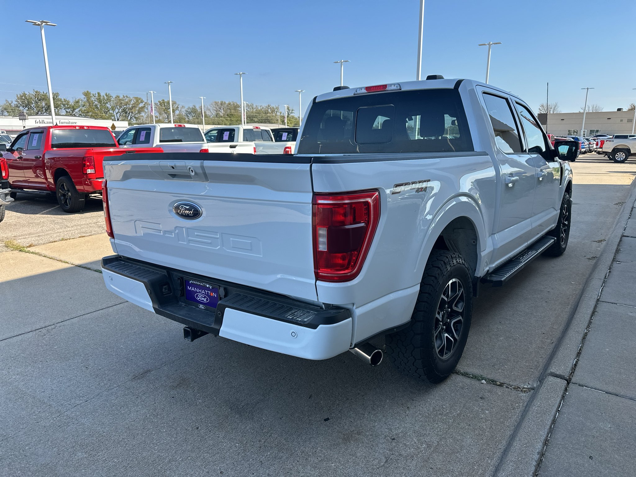 Used 2023 Oxford White Ford XLT image 11
