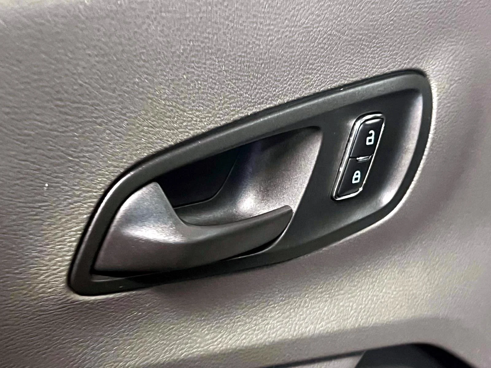 Used 2025 White Ford  image 19