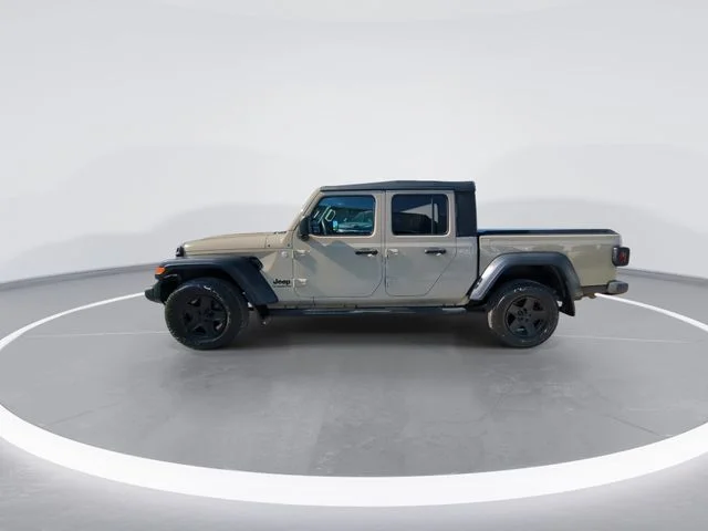 Used 2020 Beige Jeep Sport image 5