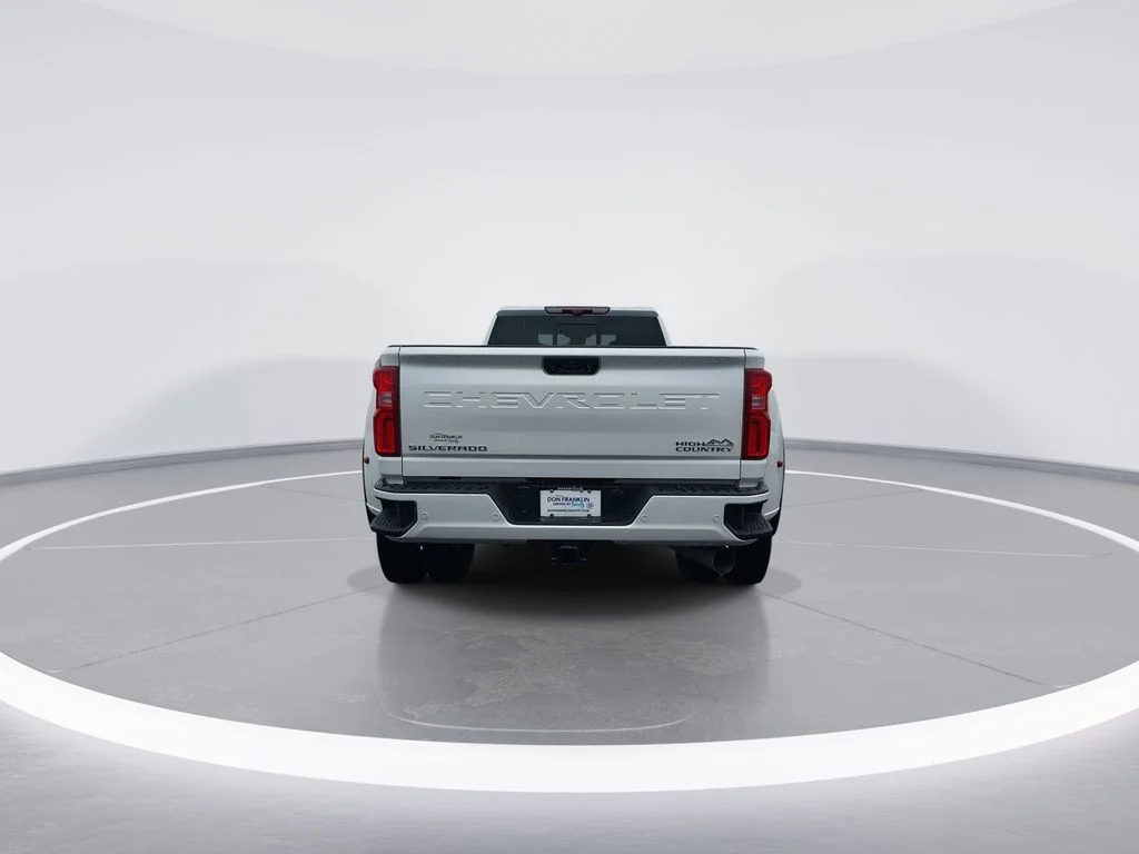 Used 2024 Beige Chevrolet High Country image 7