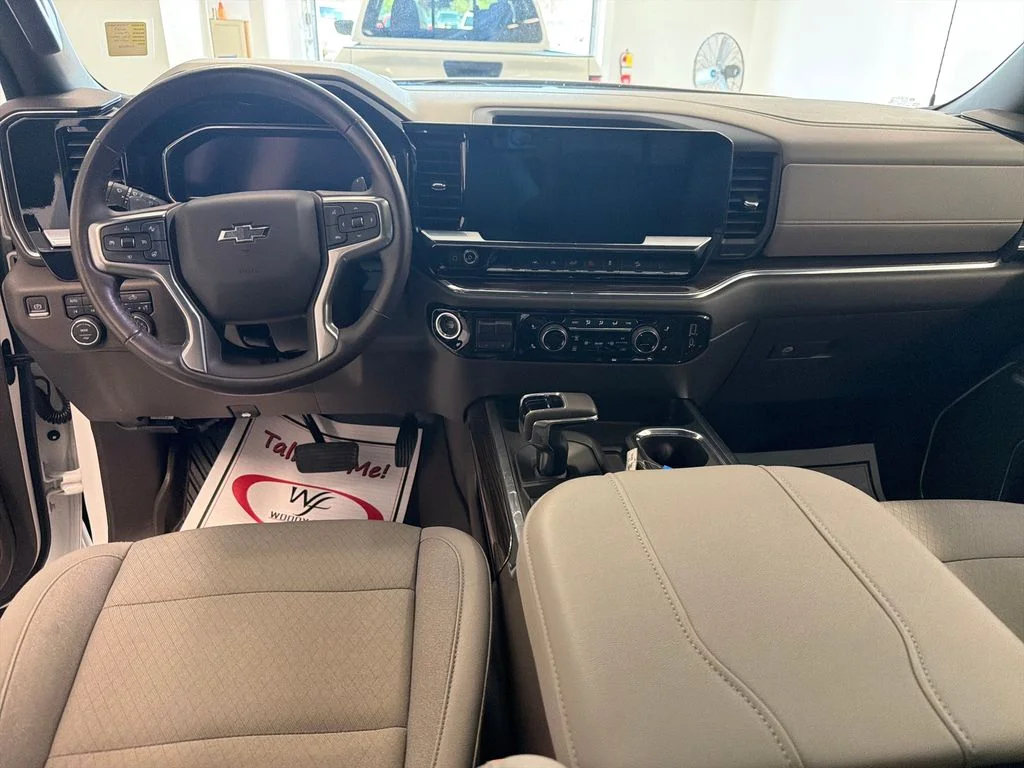 Used 2023 White Chevrolet RST image 17