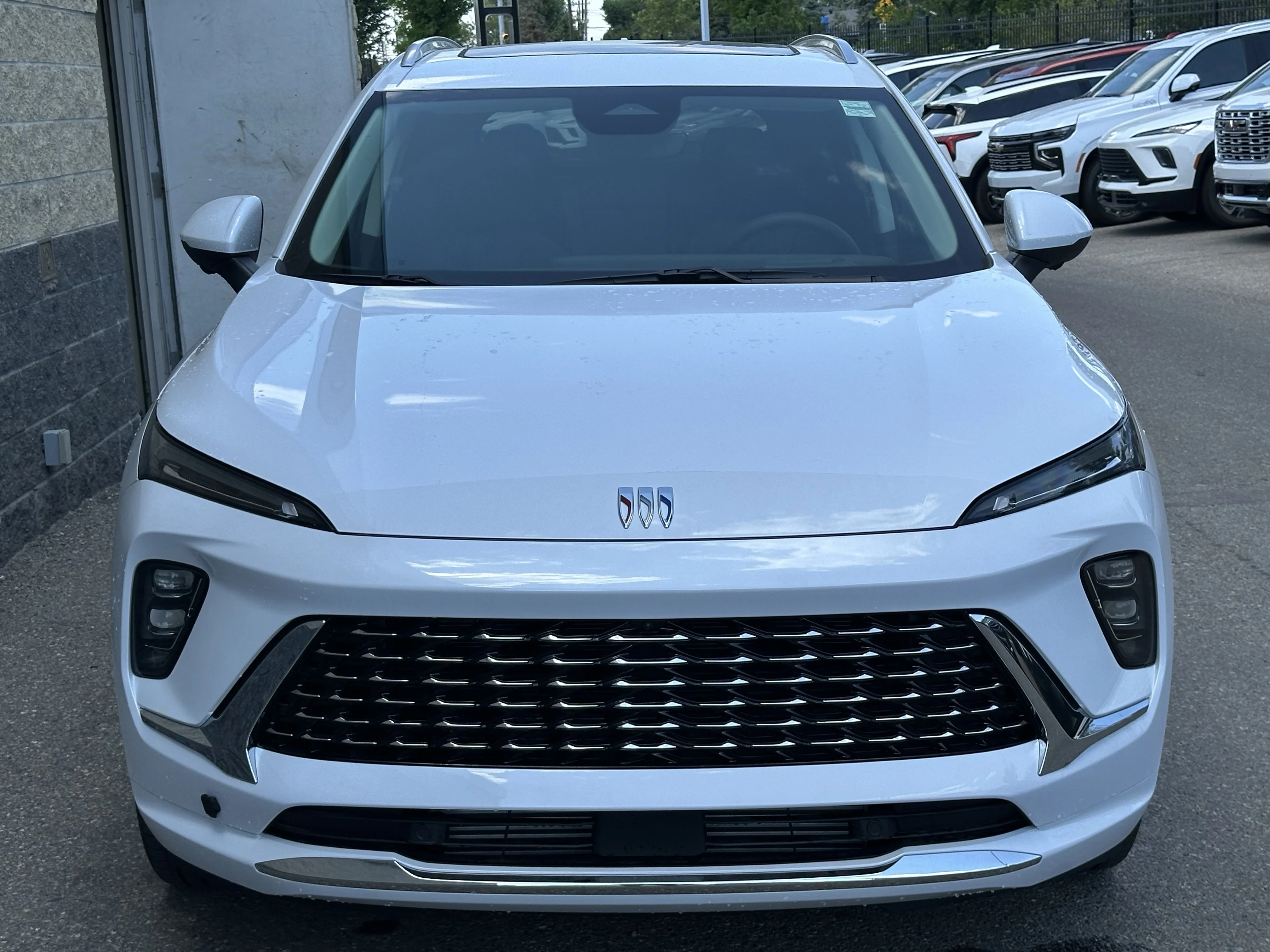 New 2026 Iridescent White Tricoat Buick Avenir image 2